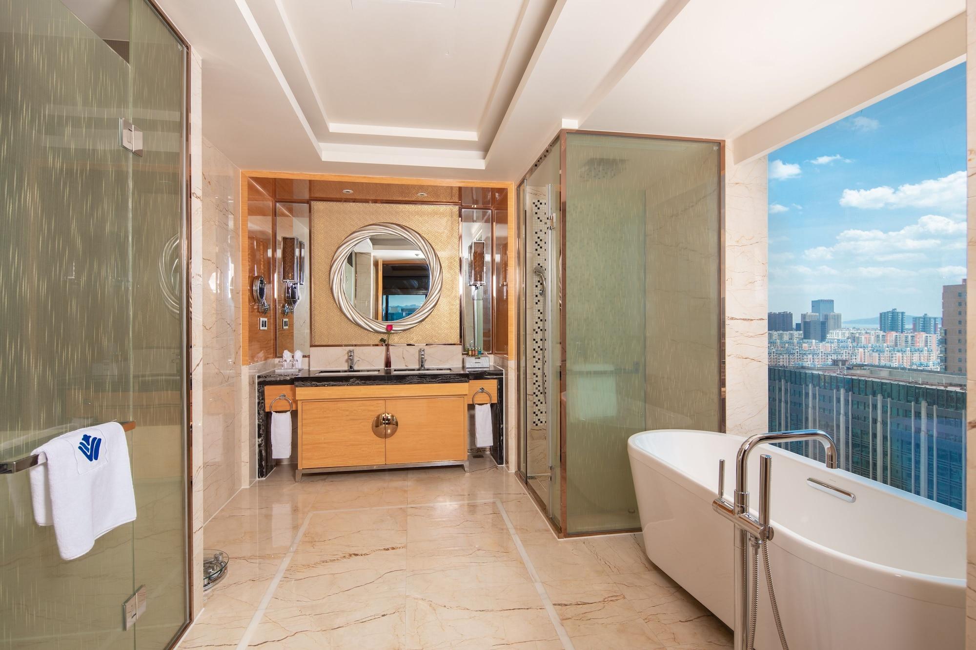 Отель Wyndham Grand Plaza Royale Colorful Yunnan Куньмин Экстерьер фото