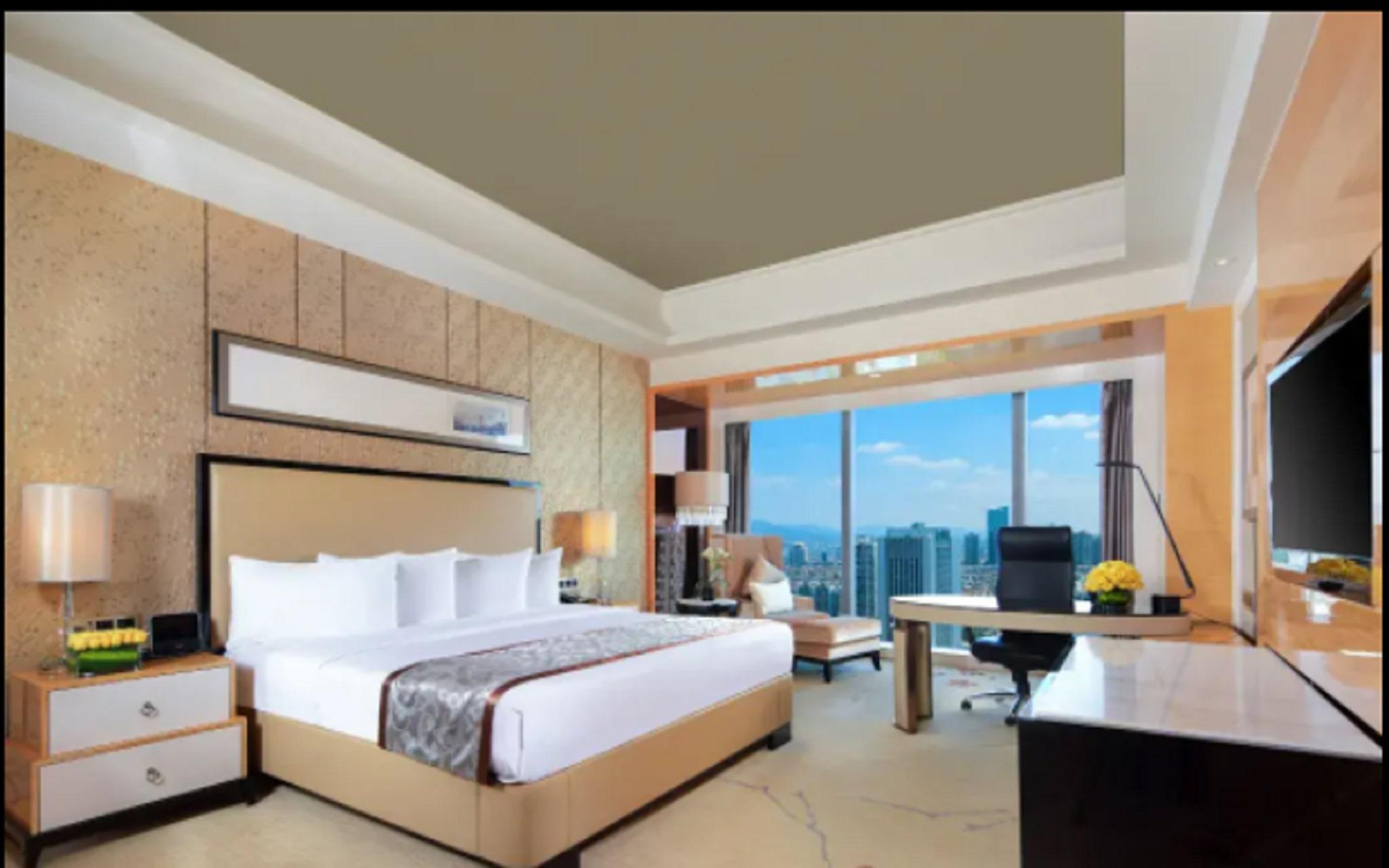 Отель Wyndham Grand Plaza Royale Colorful Yunnan Куньмин Экстерьер фото